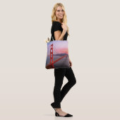 Goldene Gartbrücke Tasche (Am Model)