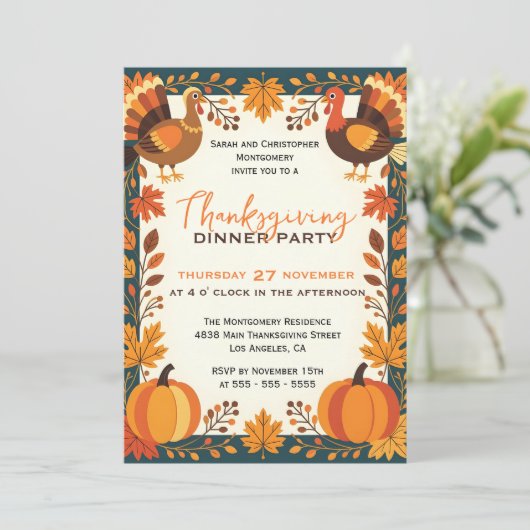 Goldene Herbstlaub und Truthähne Erntedank Abendes Einladung (Stehend Vorderseite)