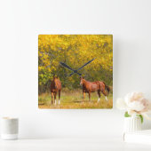 Goldene Herbstpferde Quadratische Wanduhr (Zuhause)