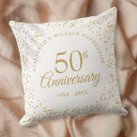 Goldene Hochzeit zum 50. Jubiläum Gold Confetti Kissen<br><div class="desc">Mit feinen Goldstaub Konfetti. Personalisieren Sie mit Ihren speziellen 50 Jahren goldenen Jubiläum Informationen in schicken Gold Typografie. Entwickelt von Thisisnotme©</div>