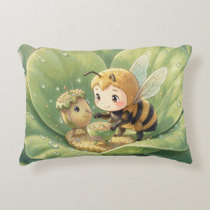 Goldene Hummel im Blütentanz.3 Dekokissen