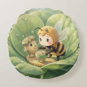 Goldene Hummel im Blütentanz.3 Rundes Kissen