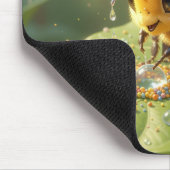 Goldene Hummel im Blütentanz.5 Mousepad (Ecke)