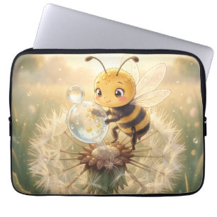 Goldene Hummel im Blütentanz.9 Laptopschutzhülle