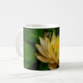 Goldene Kelch Kaffeetasse (Vorderseite Links)