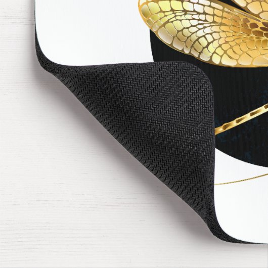Goldene Libelle Mousepad (Ecke)