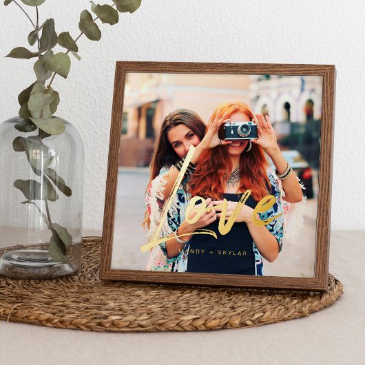 Goldene Liebe Pinselskriptüberlagerung für mehrere Foliendrucke