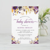 Goldene Lila Blüte Moderne Script Girl Babydusche Einladung (Stehend Vorderseite)
