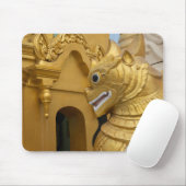 Goldene Löwenstatue am Tempel Mousepad (Mit Mouse)