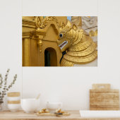 Goldene Löwenstatue am Tempel Poster (Küche)