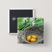 Goldene Nesteier Button (Vorne & Hinten)