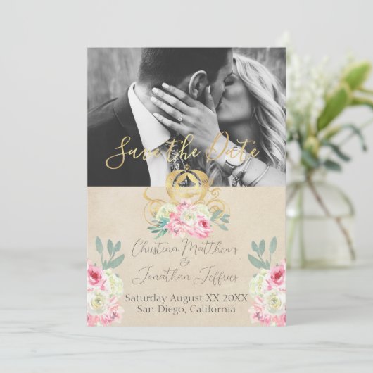 Goldene Ohrfeige und rosa Blume Märchenhafte Hochz Save The Date (Stehend Vorderseite)