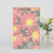 Goldene, orangefarbene Blume. Briefpapier (Stehend Vorderseite)