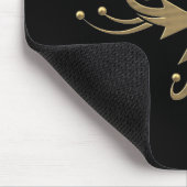 Goldene Ornamente auf schwarzem Hintergrund Mousepad (Ecke)