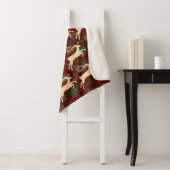 Goldene Rentiere auf Vintagen Imitaten Rotes grüne Sherpadecke (Beispiel)