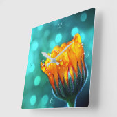 Goldene Ringelblume auf aquamarinem Bokeh Quadratische Wanduhr (Winkel)
