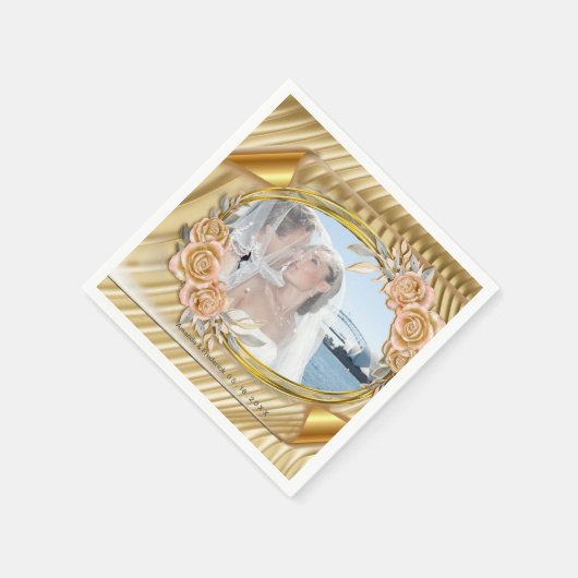 Goldene Rippeleffekte und Rose Serviette (Ecke)