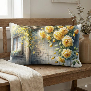Goldene Rose auf der Rustikalen Steinmauer Hütte Lendenkissen