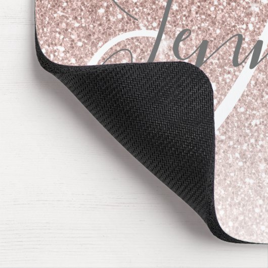 Goldene Rose Glitzer Blush Monogramm Name Mousepad (Ecke)
