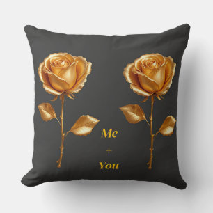 Goldene Rosen auf dunklem Hintergrund Kissen