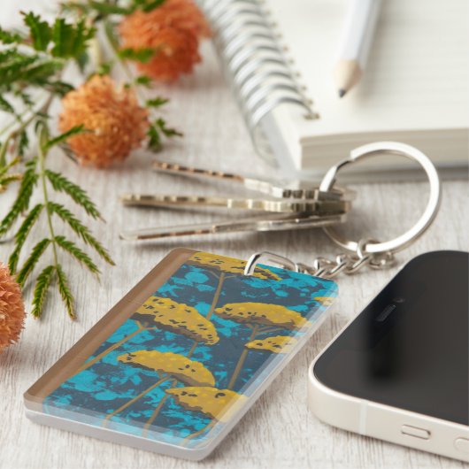 Goldene Schafgarbe-Garten mit blauem Hintergrund Schlüsselanhänger (Vorderseite rechts)