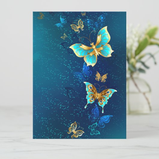 Goldene Schmetterlinge auf blauem Hintergrund Karte (Stehend Vorderseite)