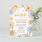 Goldene Schneeflocke Winterdusche Einladung (Stehend Vorderseite)