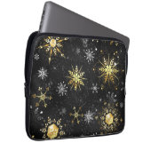 Goldene Schneeflocken auf schwarzem Hintergrund Laptopschutzhülle (Vorne Rechts)