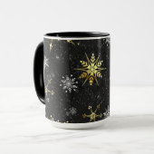 Goldene Schneeflocken auf schwarzem Hintergrund Tasse (Vorderseite Links)