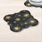 Goldene Schneeflocken auf schwarzem Hintergrund Untersetzer (angewinkelt)