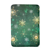 Goldene Schneeflocken im grünen Hintergrund Badematte (Vorderseite Vertikal)