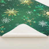 Goldene Schneeflocken im grünen Hintergrund Sherpadecke (3/4)