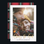 Goldene Schrift für rotes Tartan-Foto Feiertagskarte<br><div class="desc">Goldene Schrift für eine stilvolle Urlaubskarte mit rotem Tartan Backer Design. Platz für Single Foto.</div>