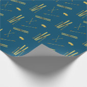 Goldene Skier und Polen | Retro Ski Pattern Blau Geschenkpapier (Ecke)