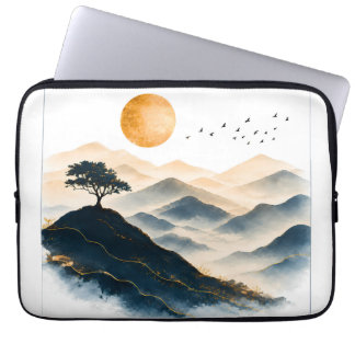 Goldene Sonnenberglandschaft Laptopschutzhülle