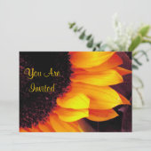 Goldene Sonnenblume sind Sie eingeladene Hochzeit Einladung (Stehend Vorderseite)