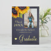 Goldene Sonnenblumen FOTO Collage Graduation Party Einladung (Stehend Vorderseite)