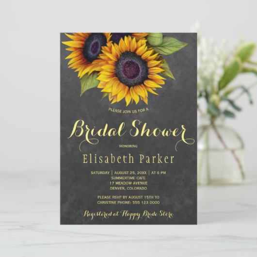 Goldene Sonnenblumen rustikales Brautparty Einladung (Stehend Vorderseite)