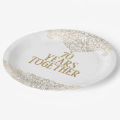 Goldene Spitze des 70. Jubiläums auf Weiß Pappteller (Schrägansicht)