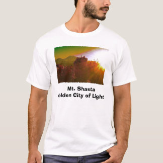 Goldene Stadt Mt. Shasta des Lichtes T-Shirt