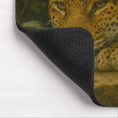 Goldene Stille - ruhender Leopard in Foliage Mousepad (Ecke)