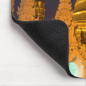 Goldene Stupa und Tempel Mousepad (Ecke)