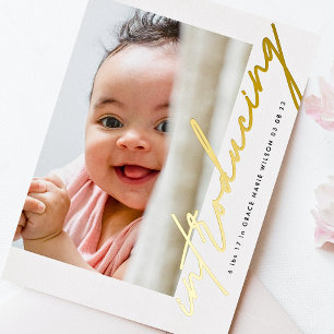 Goldene vorgestellte handgeschriebene Foto-Baby-An Folieneinladung