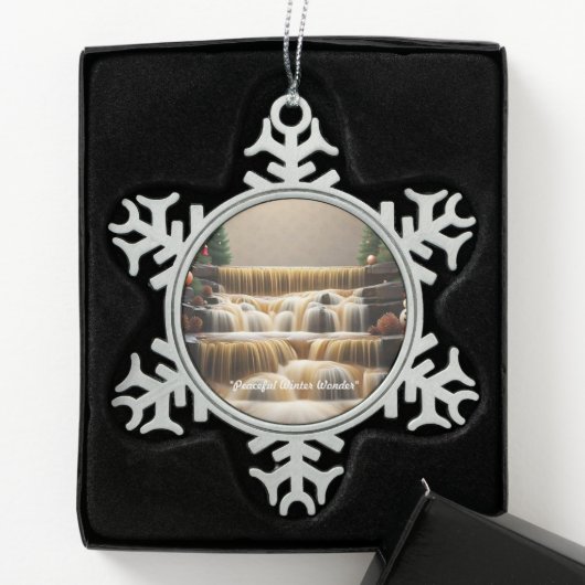 "Goldene Weihnachtskaskade" Schneeflocken Zinn-Ornament (Box)