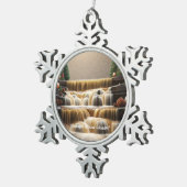 "Goldene Weihnachtskaskade" Schneeflocken Zinn-Ornament (Rechts)