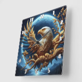 Goldener Adler auf dem Zweig in der Abenddämmerung Quadratische Wanduhr (Winkel)