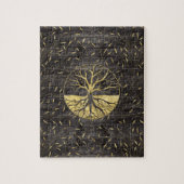 Goldener Baum des Lebens auf hölzerner Puzzle (Vertikal)