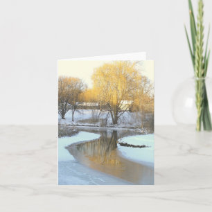 GOLDENER BAUM REFLEKTIERT IN PARTIALLY-FROZEN KARTE