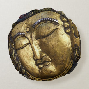 Goldener Buddha, der inspirierend Kissen segnet