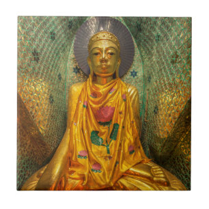 Goldener Buddha im Tempel Fliese